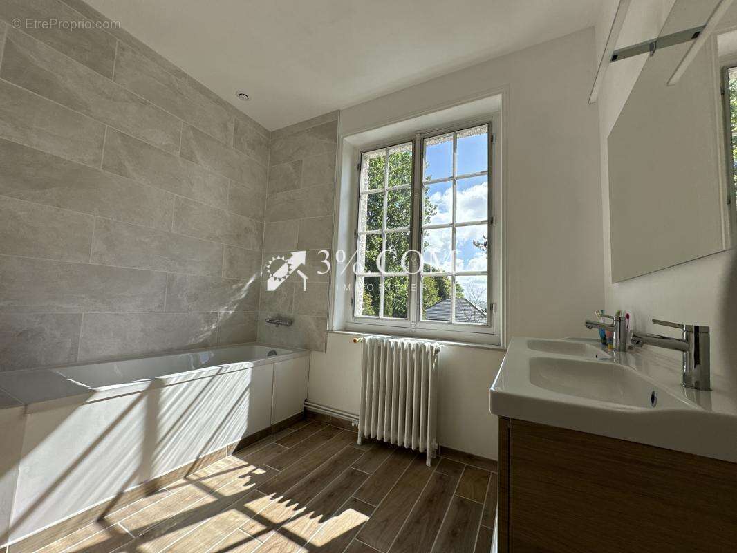 Maison à SAINT-ETIENNE-AU-MONT