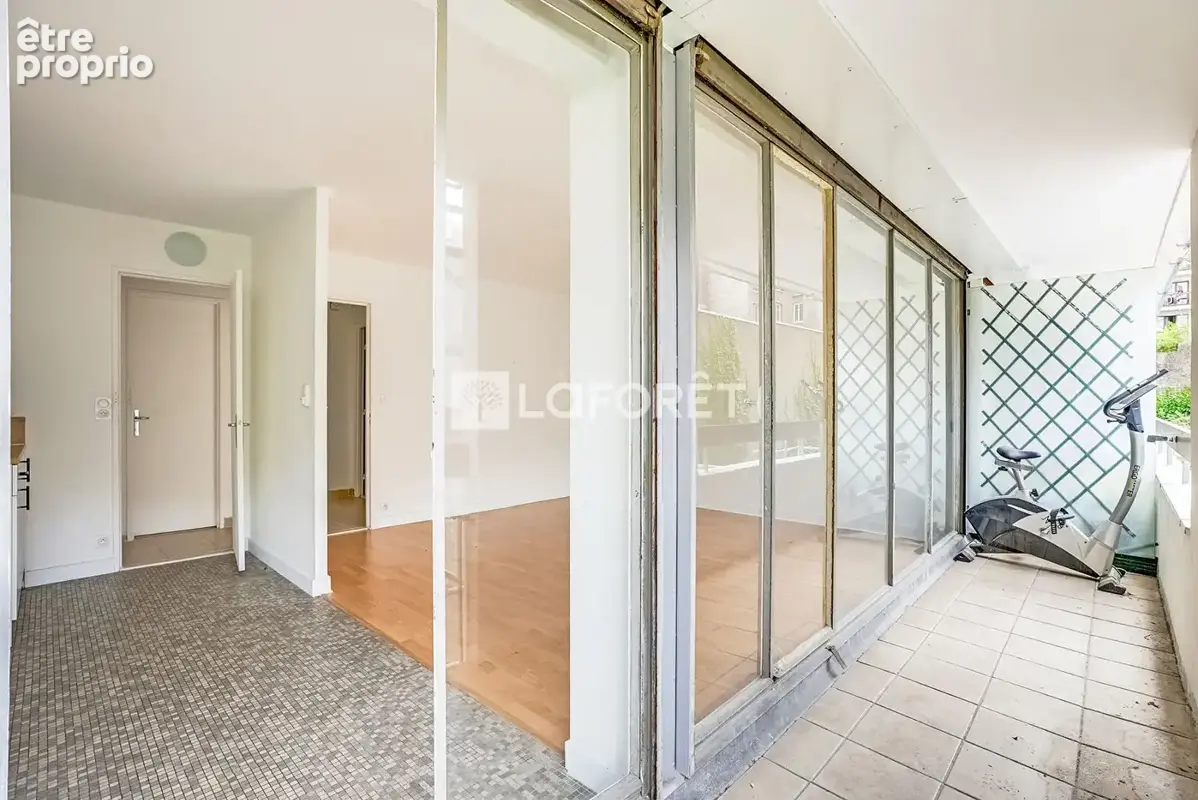 Studio avec une belle terrasse - photo 2
