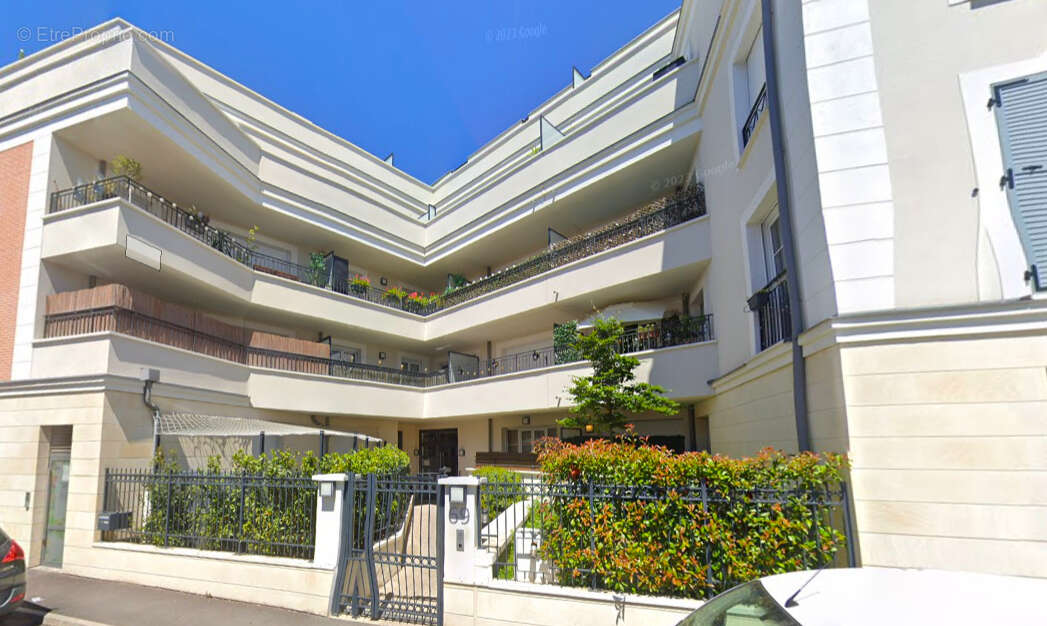 Appartement à HOUILLES