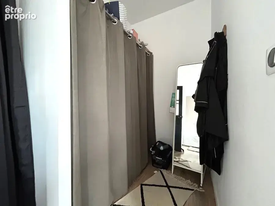 Maison de style Bourgeoise entièrement rénovée située au coeur du village !! Prix NEGOCIABLE ! - photo 18