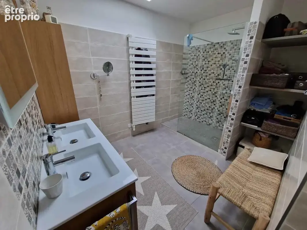 Belle rénovation pour cette maison en pierre avec psicine et dépendances sur terrain de 9343m2 - photo 22