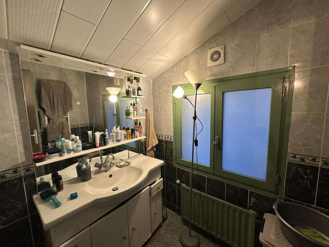 Maison À Vendre alliant modernité et charme de l'ancien - photo 13