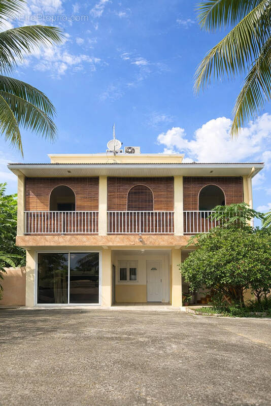 Maison à LES TROIS-ILETS