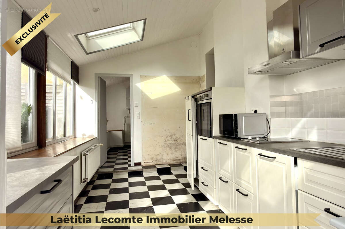 Maison à MELESSE
