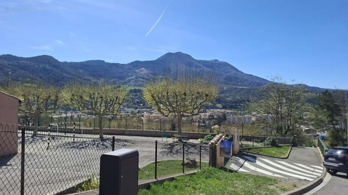 À vendre – appartement t3 avec balcon, garage et cave à digne-les-bains - photo 7