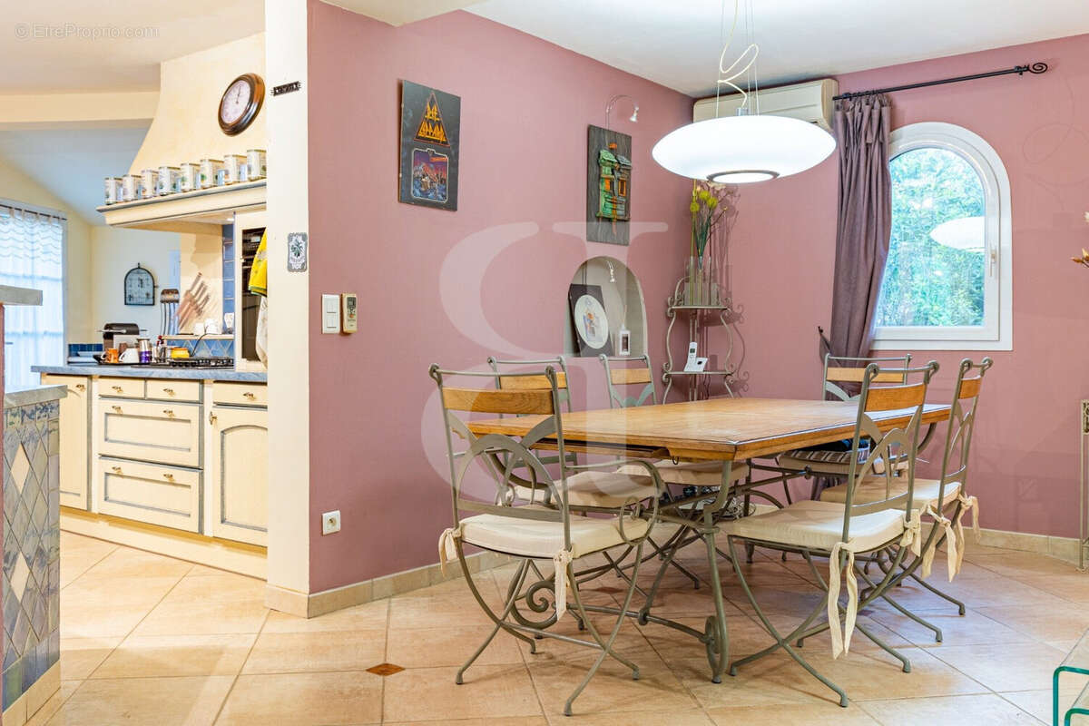 Maison à VAISON-LA-ROMAINE