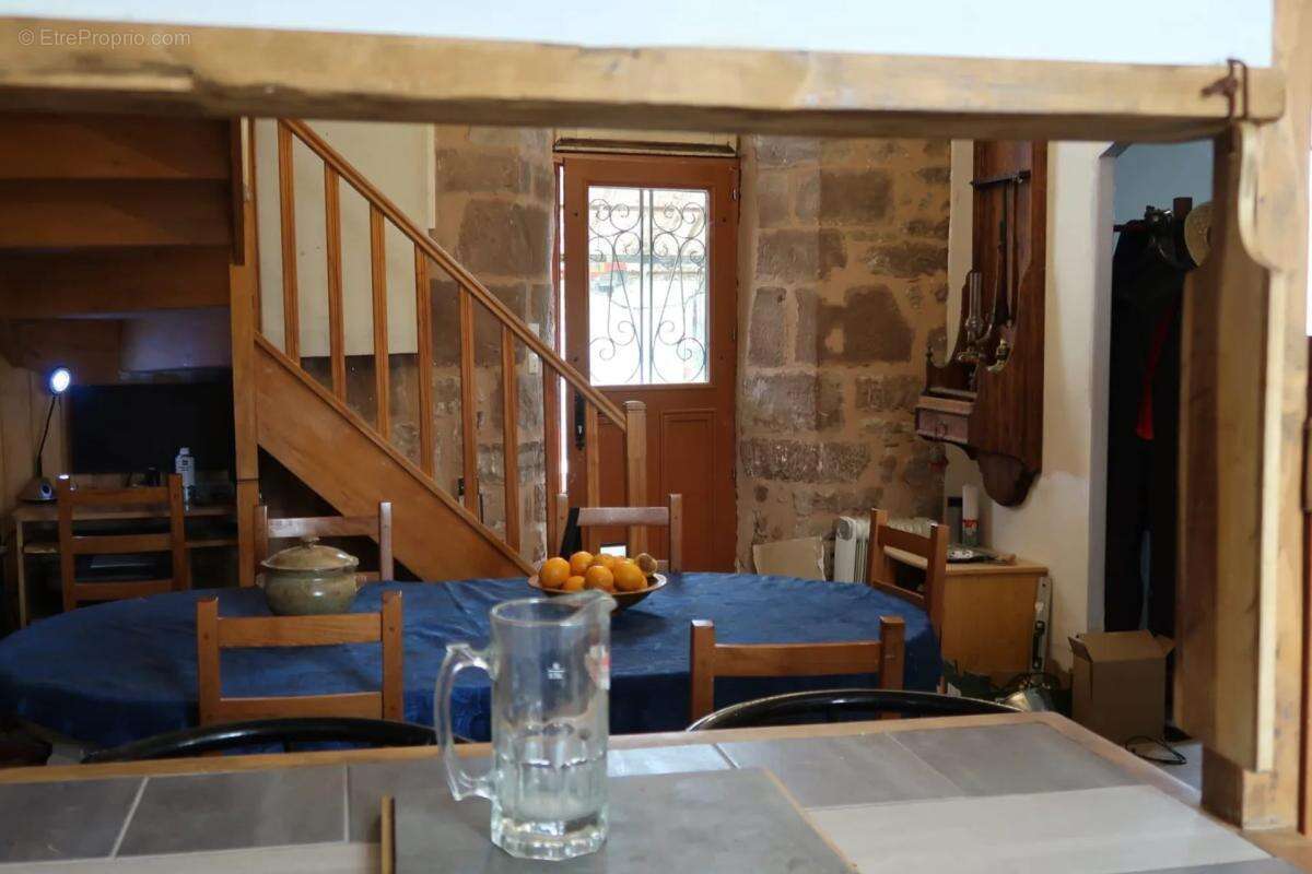 Maison à VARS-SUR-ROSEIX