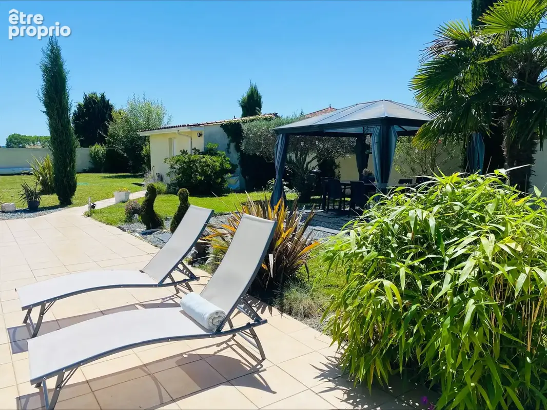 Maison 3 chambres parc piscine double garage - photo 14