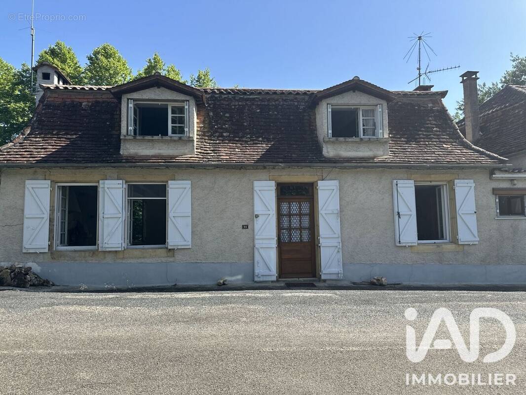 Photo 1 - Maison à SAINT-JEAN-LESPINASSE
