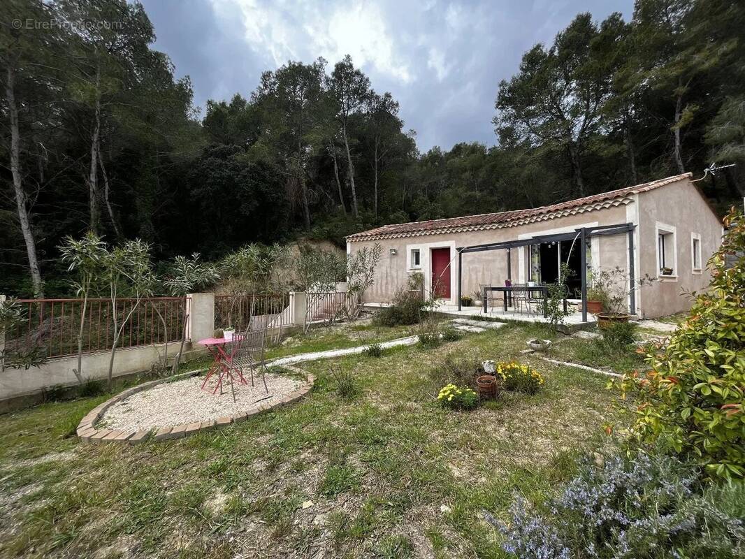 Maison à CALVISSON