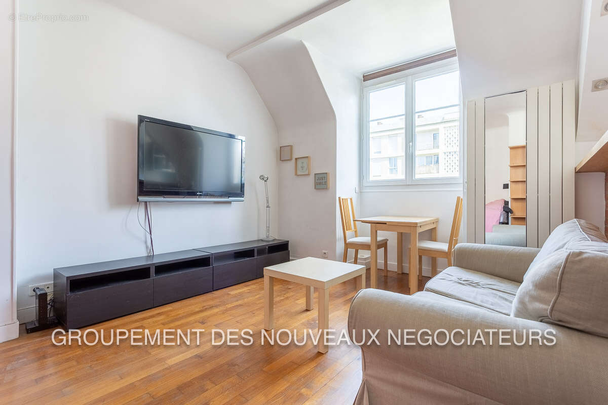 Appartement à PARIS-15E