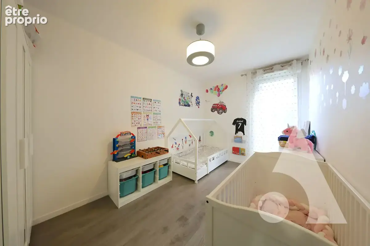 F4 avec 3 chambres, terrasse et parking privé - photo 5