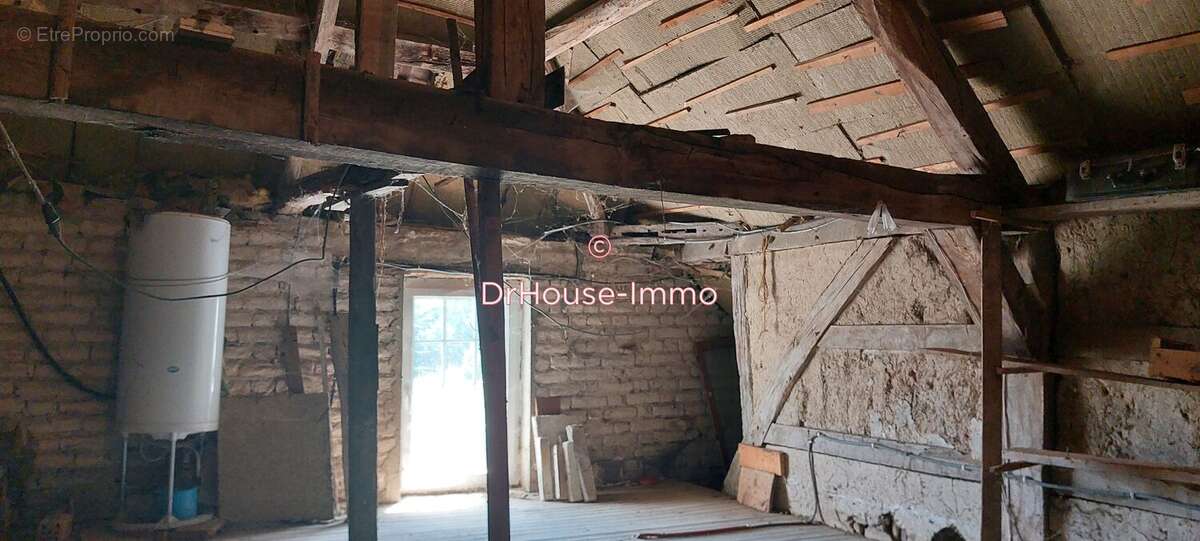 Maison 80 m² à Rumilly-Les-Vaudes  - photo 9