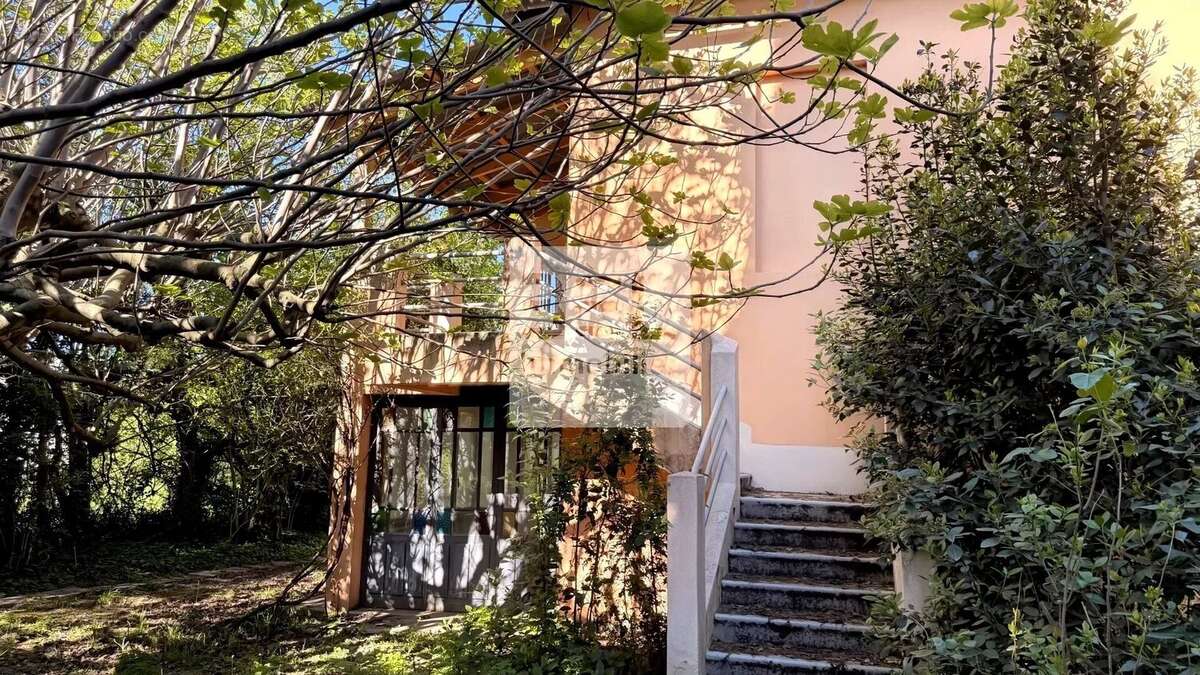 Maison sur terrain constructible - photo 8