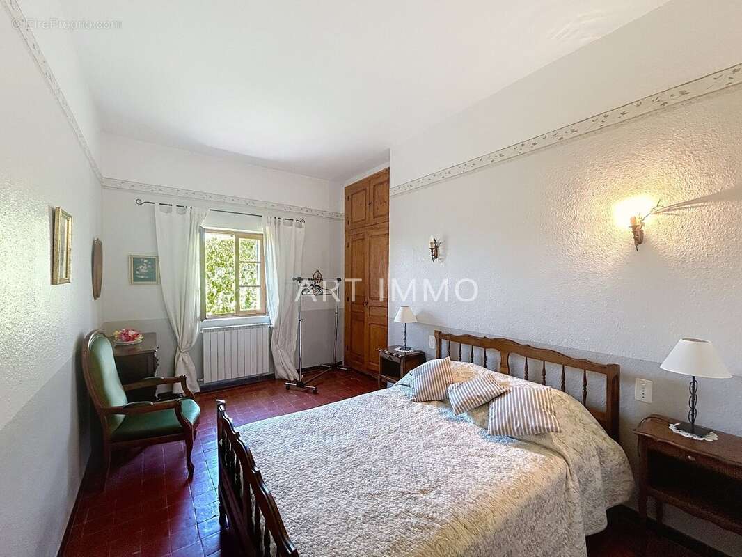 A vendre mas du xviii siecle sur pres d'un hectare de terrain avec piscine - photo 10