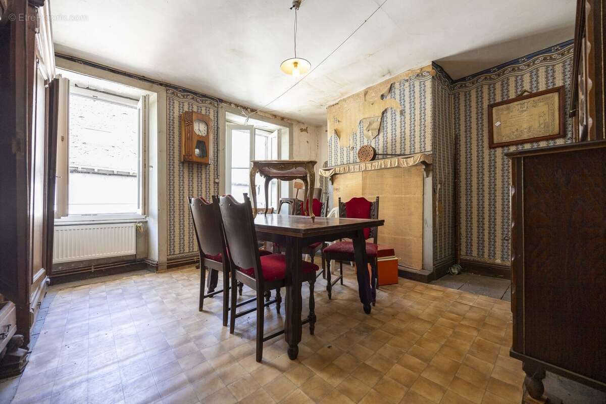 Maison 101 m² à Pleaux  - photo 6
