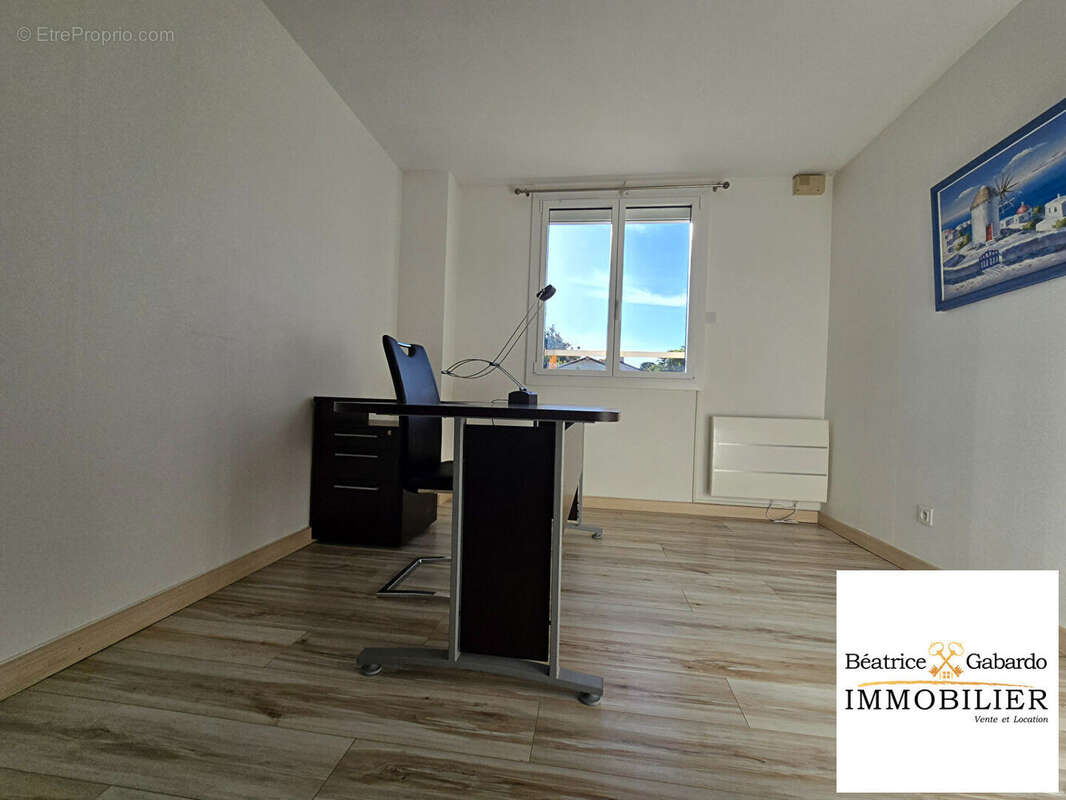 Maison St Genis Laval 5 pièce(s) 130  m² - photo 15
