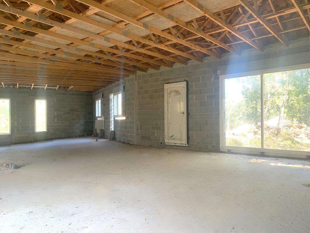 Maison à SAINT-MAXIMIN-LA-SAINTE-BAUME