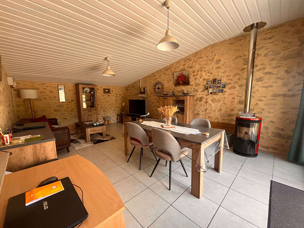 Propriété de Caractère sur 10 622m2 - photo 4