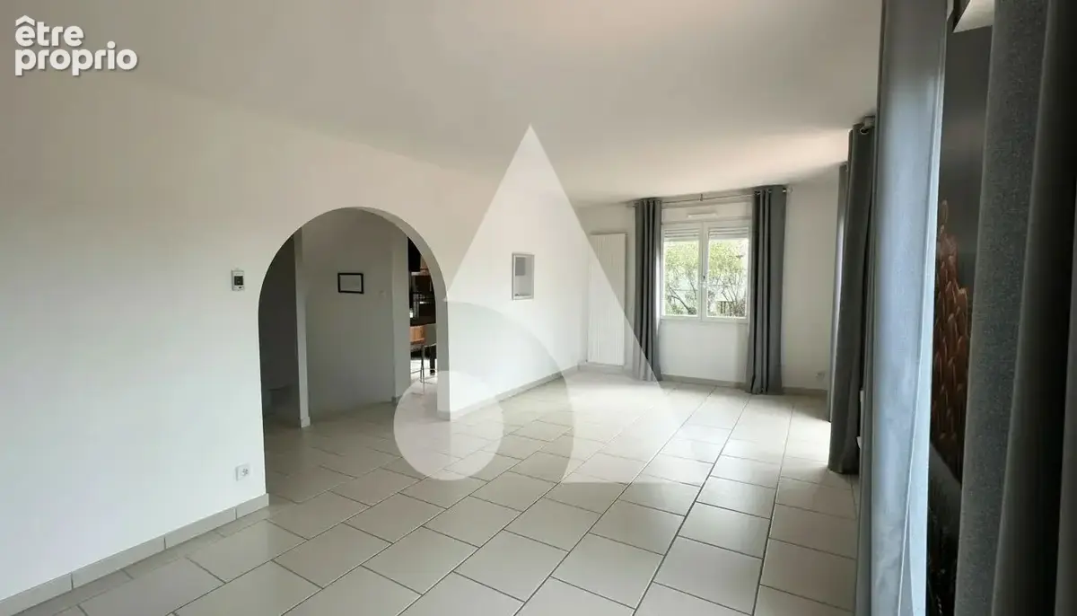 Maison familiale de 165 m² à NEUFCHATEAU ? Aucun travaux à prévoir ! - photo 4