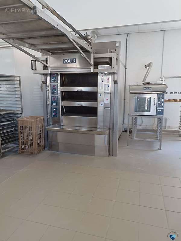 Commerce à PEYRIAC-MINERVOIS