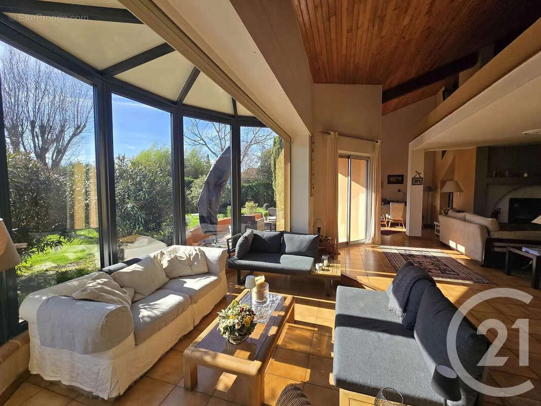 Maison à LAVERNOSE-LACASSE