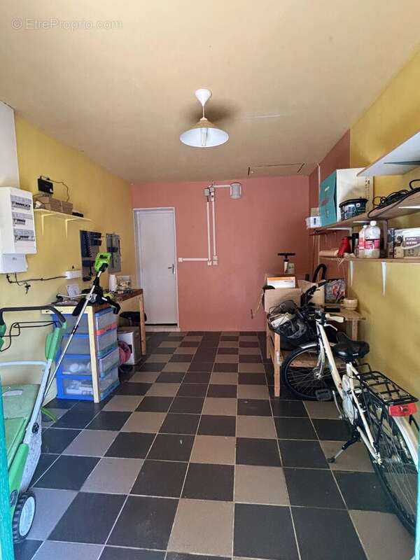 Maison à MONTBRUN-BOCAGE