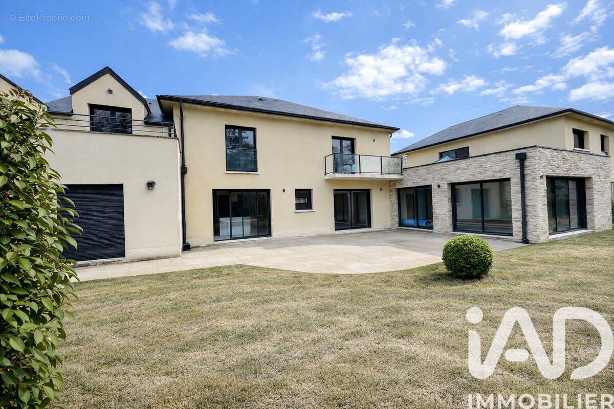 Photo 1 - Maison à LE MEE-SUR-SEINE