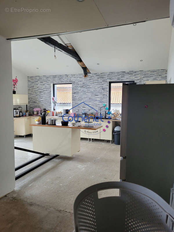 Maison à BOURG-LE-COMTE