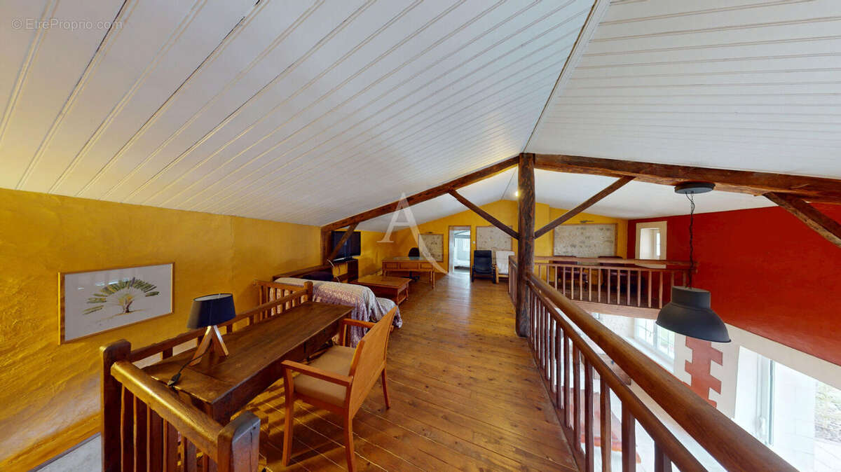 Maison à VOUILLE