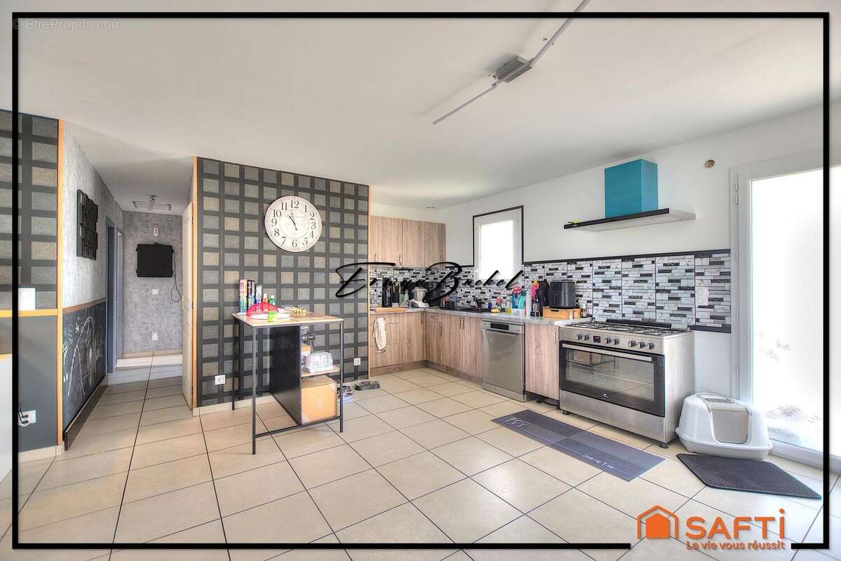 Photo 6 - Maison à BERSON