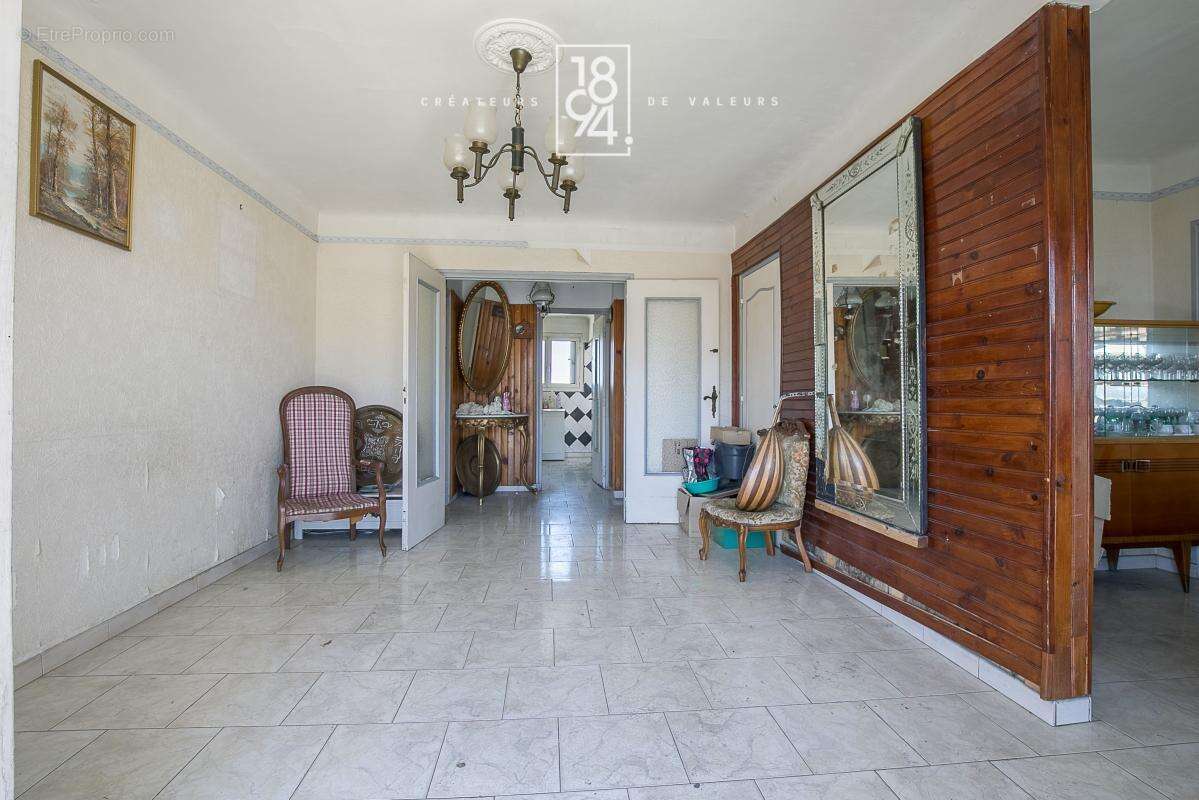 Appartement à MARSEILLE-11E