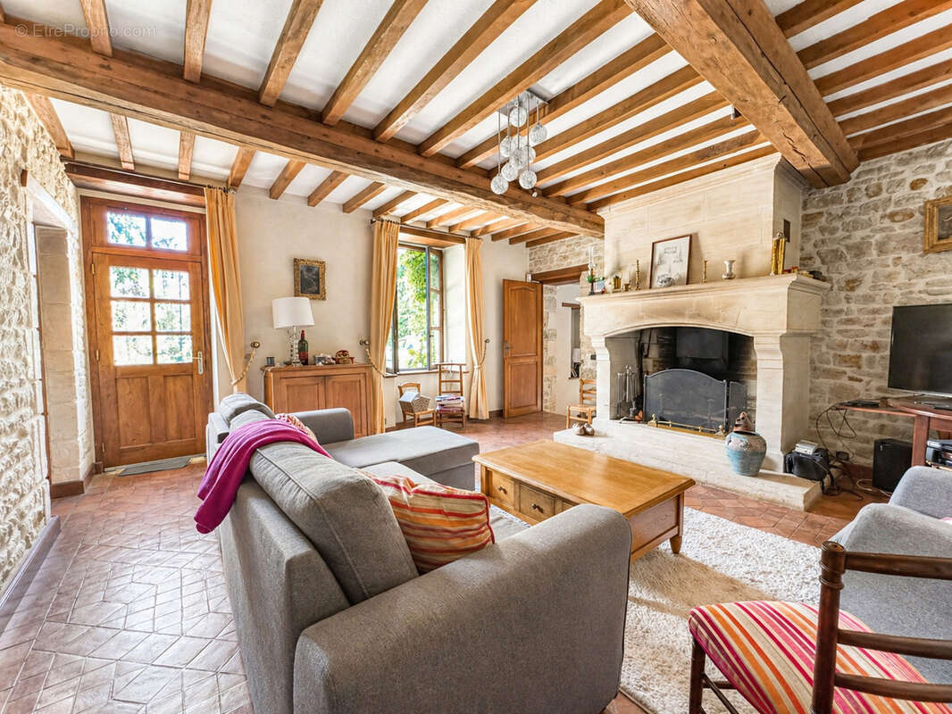 Maison à TILLY-SUR-SEULLES