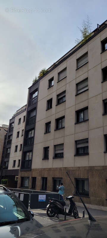 Appartement à PARIS-12E