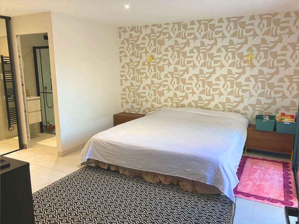 Maison à MONTELIMAR