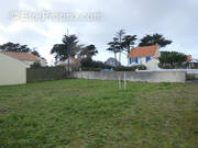 Terrain à LA PLAINE-SUR-MER