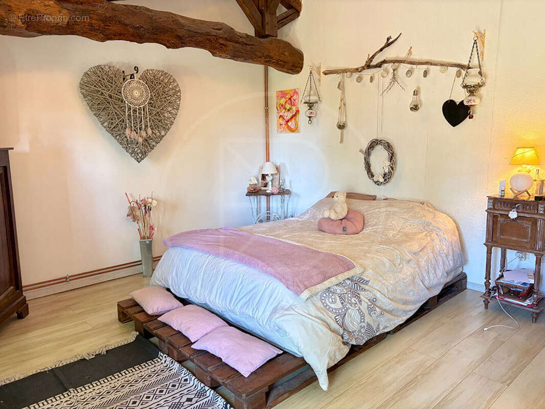 Grande maison familiale rénovée avec charme et modernité - photo 11