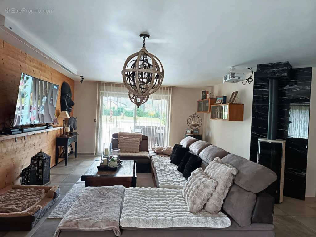 Maison à THIAVILLE-SUR-MEURTHE