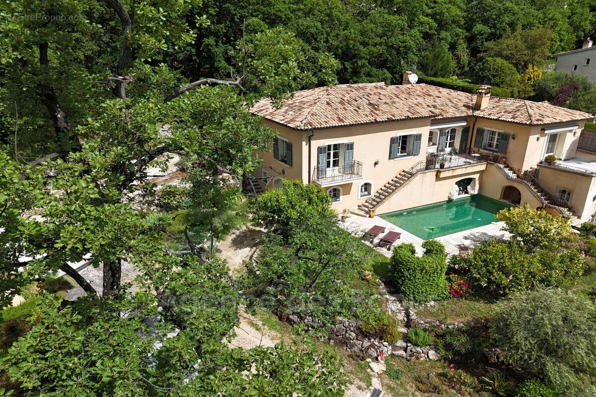 Photo Maison à Saint-Jeannet au prix de 1 480 000€
