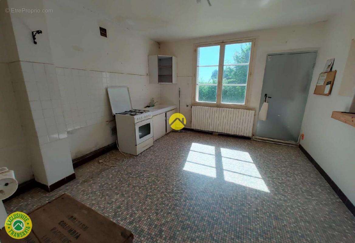 Maison à DUN-LE-PALESTEL