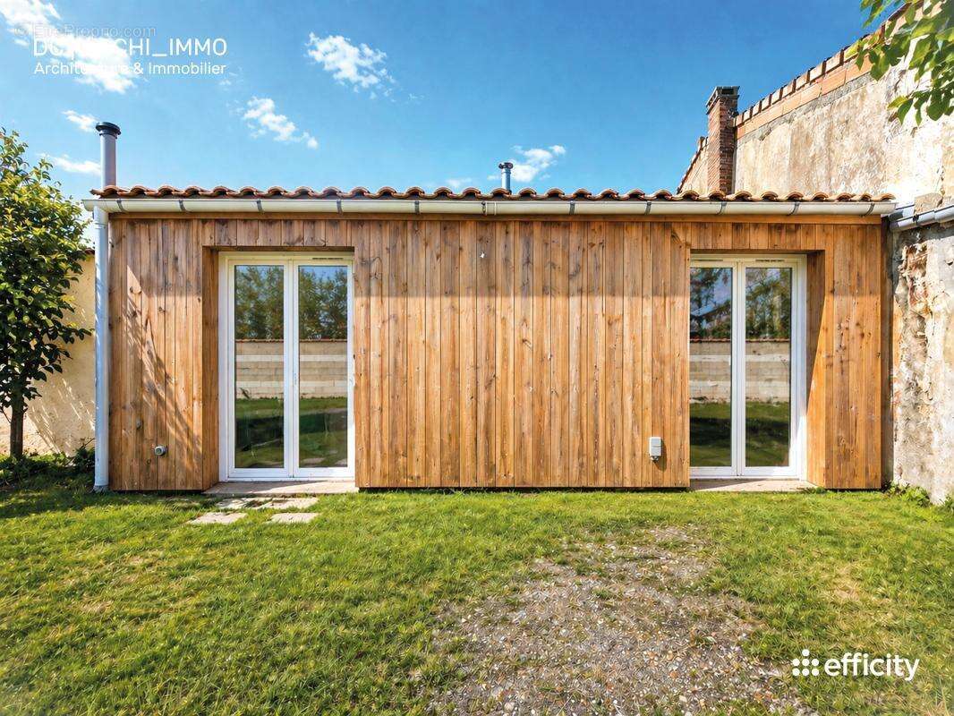 Maison à JAU-DIGNAC-ET-LOIRAC