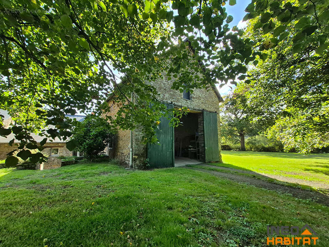 Maison à BOURG-DES-COMPTES