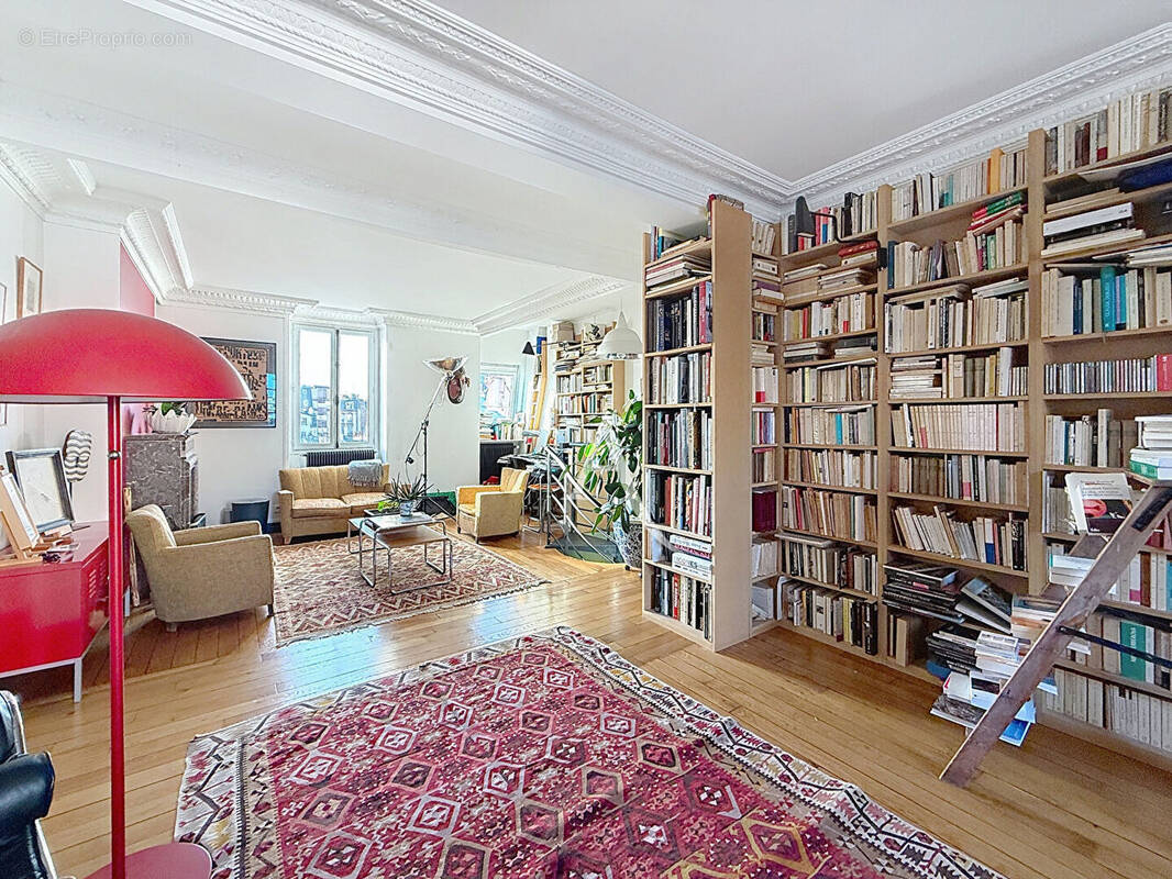 Appartement à PARIS-19E
