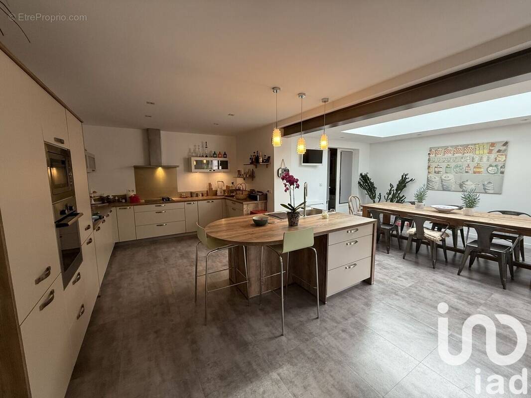 Photo 1 - Maison à COGNAC