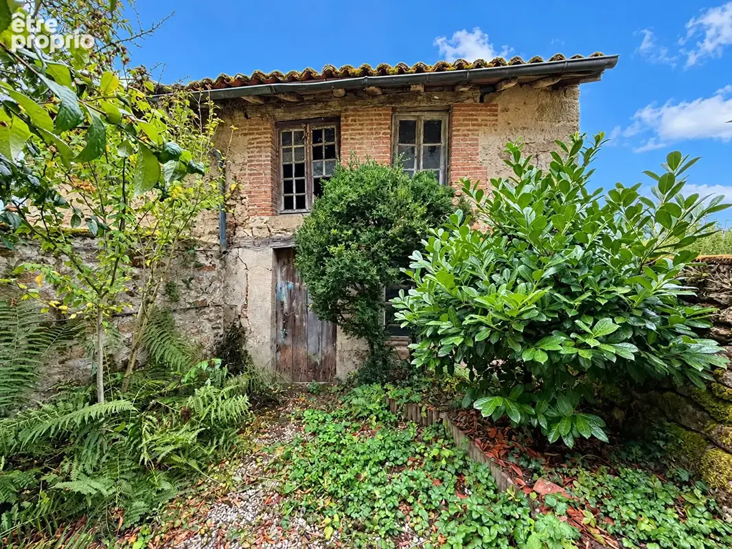 HAUTE VIENNE -Sympathique maison de bourg avec terrasse et jardin, à Chateauponsac (87290). - photo 2