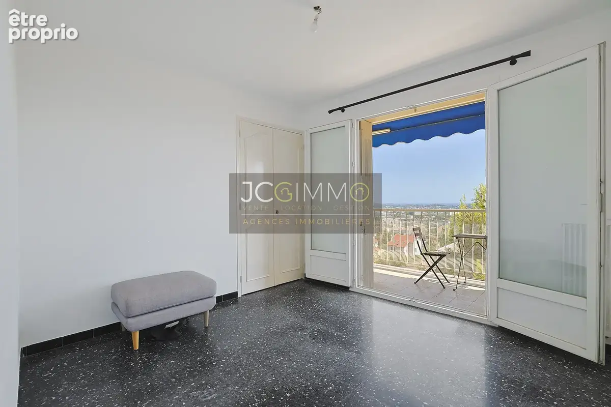 Appartement T4 vue Mer + 2 Balcons + Garage + Cave - photo 8