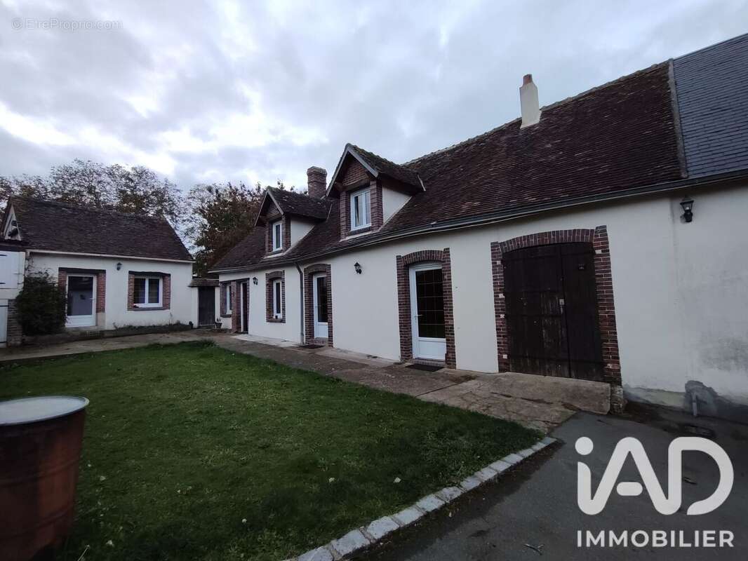 Maison 128 m² à Trizay-Les-Bonneval  - photo 2