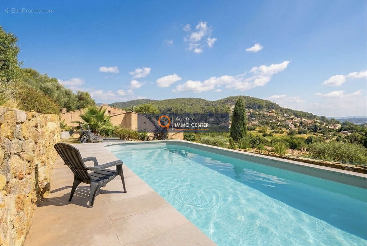 Maison traditionnelle de 150 m2 sur une parcelle de 2335 m2, avec piscine, garage - photo 3