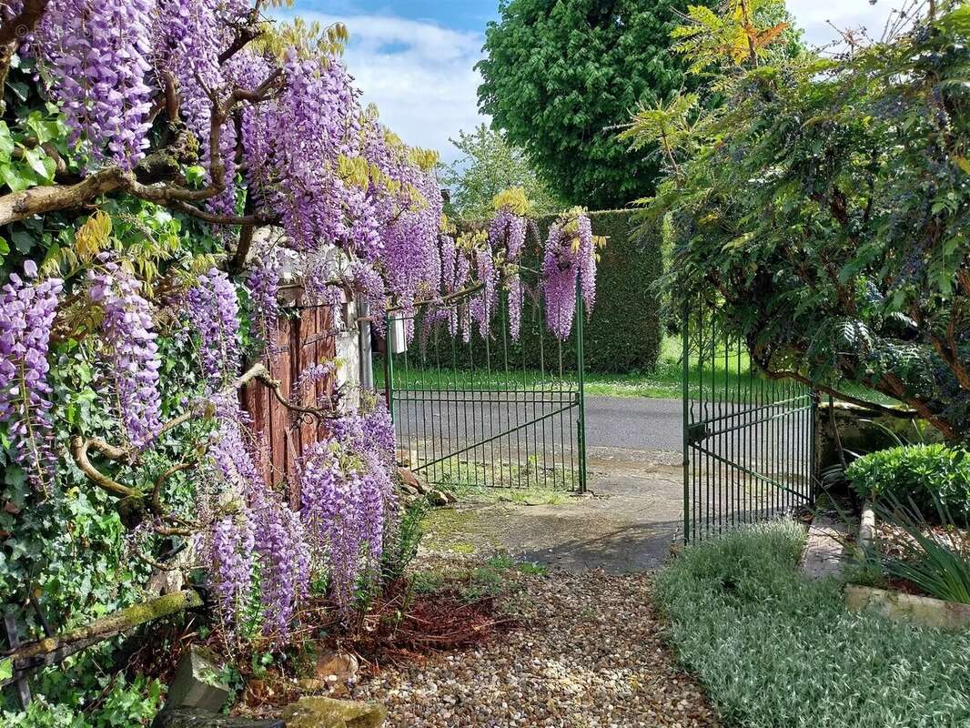 Maison à MEZIERES-EN-BRENNE