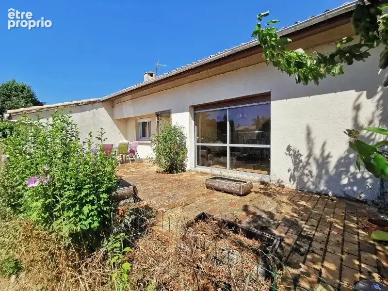 Maison T4 de plain pied avec garage et jardin - photo 2